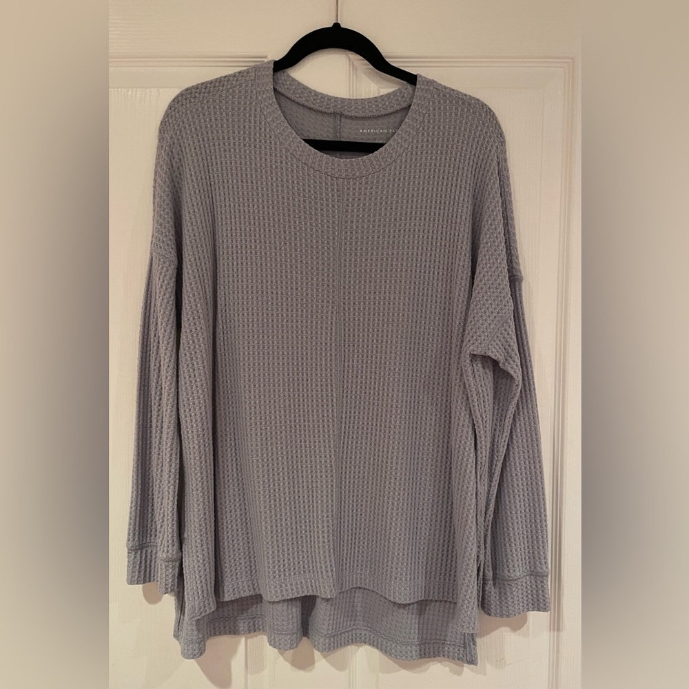American Eagle waffle knit soft pullover light blue long sleeve. Size M.